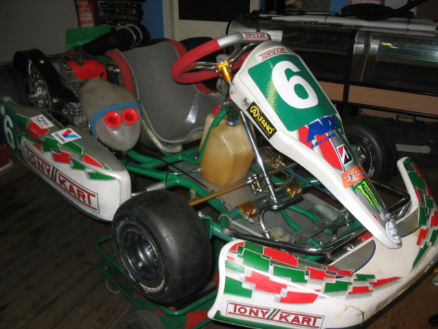 kart Tony-Raket